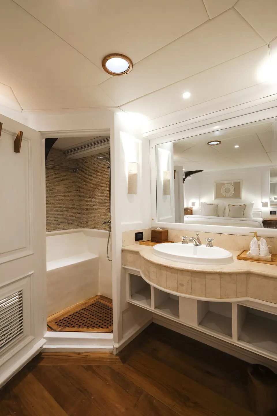 Double cabin on Mutiara Laut