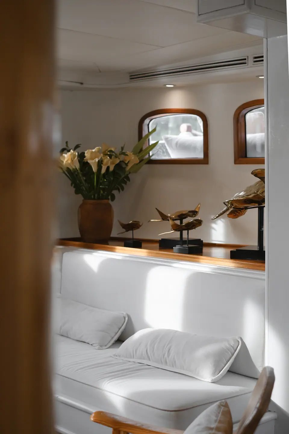 Saloon lounge on Mutiara Laut